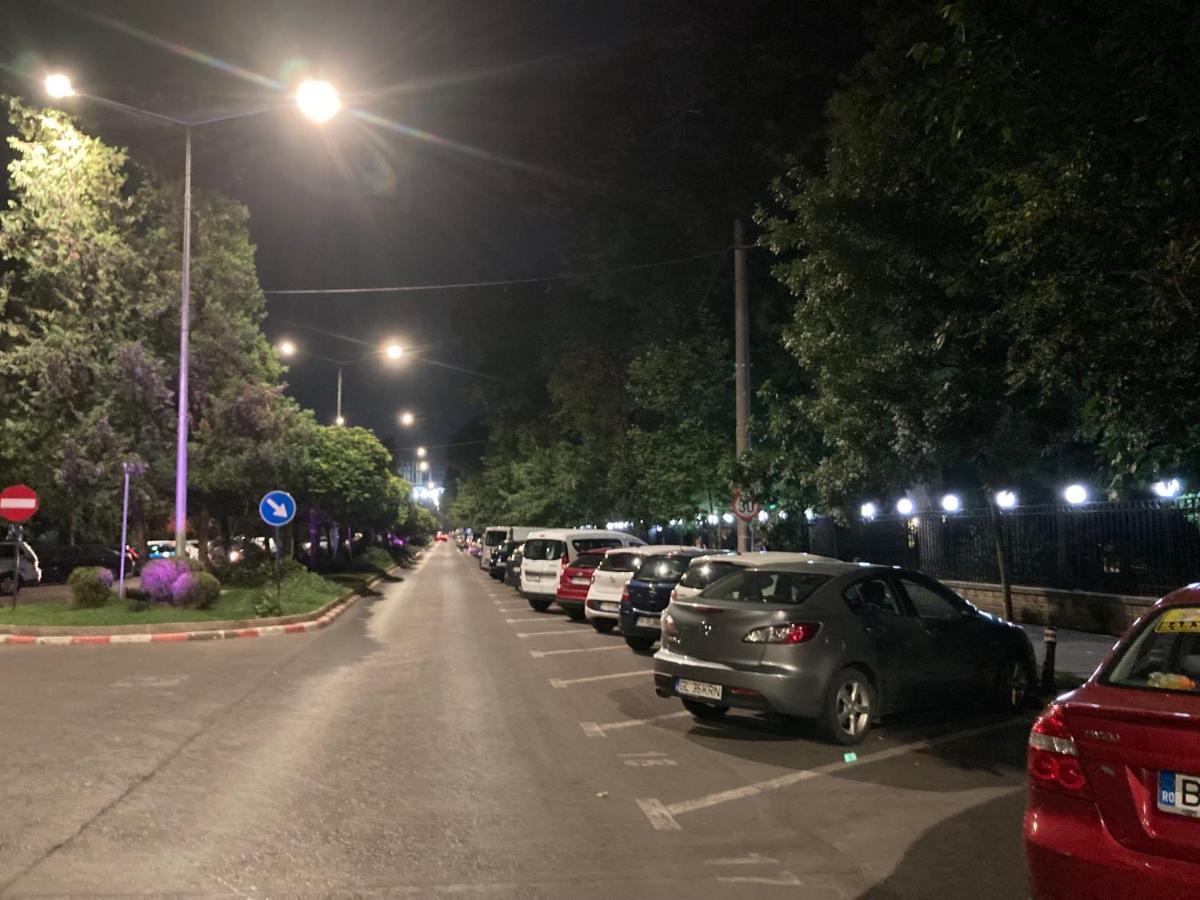 Royal Studio National Arena - Free Parking Бухарест Экстерьер фото